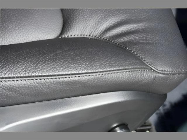 2024 Volvo XC90 Recharge Plug-In Hybrid SUV in Denim Blue Metallic thumbnail 33