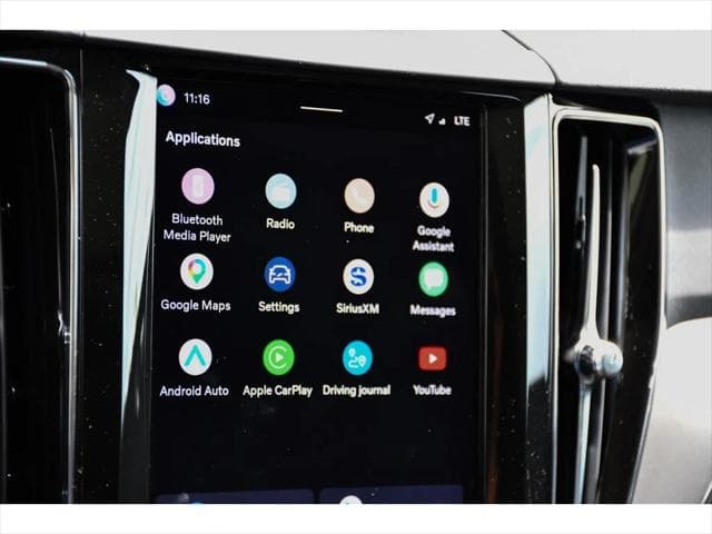 2023 Volvo XC60 SUV in Onyx Black Metallic thumbnail 20