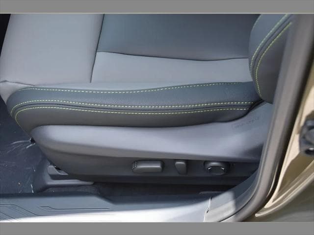 2025 Subaru Outback SUV in Autumn Green Metallic thumbnail 33