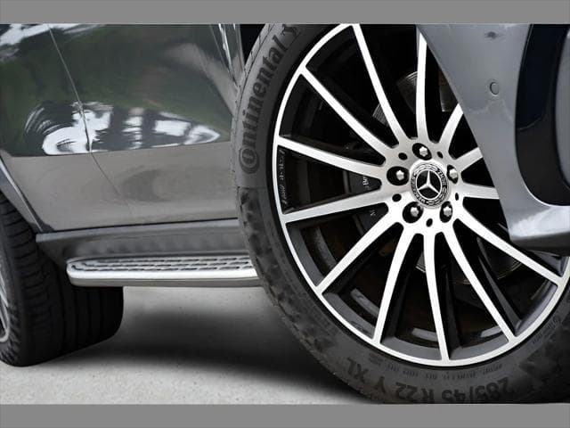 2024 Mercedes-Benz GLS 450 SUV in Gray thumbnail 11