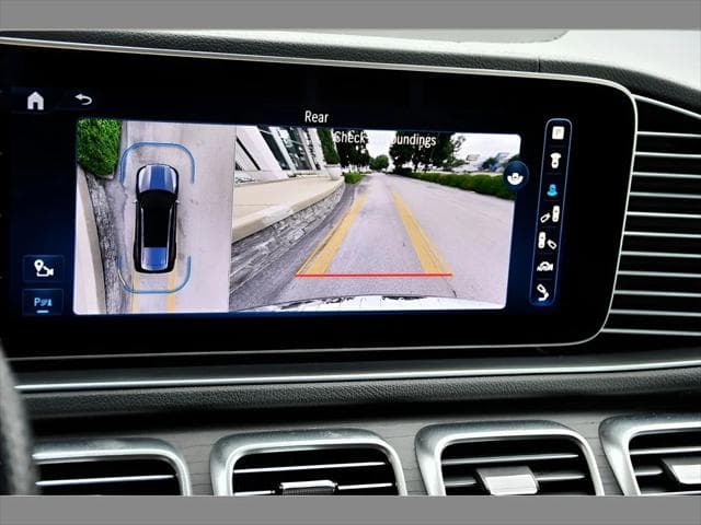 2024 Mercedes-Benz GLS 450 SUV in Gray thumbnail 25