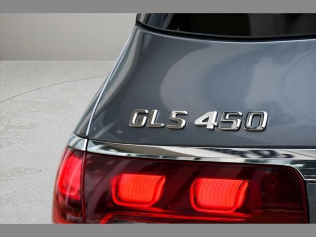 2024 Mercedes-Benz GLS 450 SUV in Gray thumbnail 31