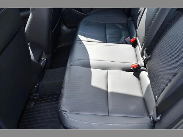 2022 Honda Civic Hatchback Hatchback in Platinum White Pearl thumbnail 16