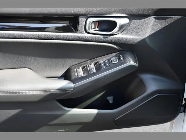 2022 Honda Civic Hatchback Hatchback in Platinum White Pearl thumbnail 25
