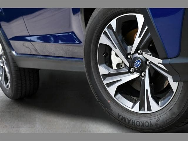 2026 Subaru Crosstrek SUV in Sapphire Blue Pearl thumbnail 11