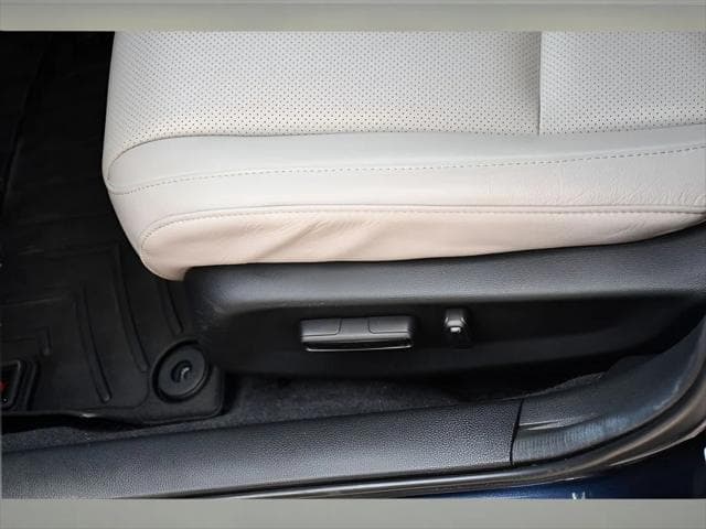 2022 Honda Insight Sedan in Modern Steel Metallic thumbnail 34