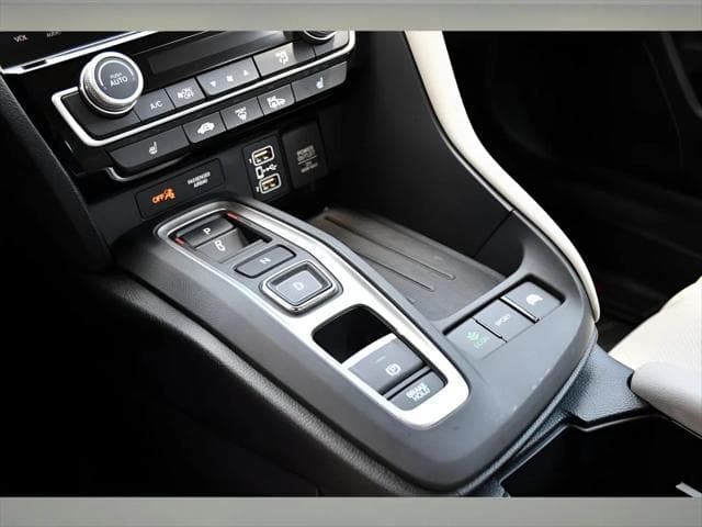 2022 Honda Insight Sedan in Modern Steel Metallic thumbnail 37