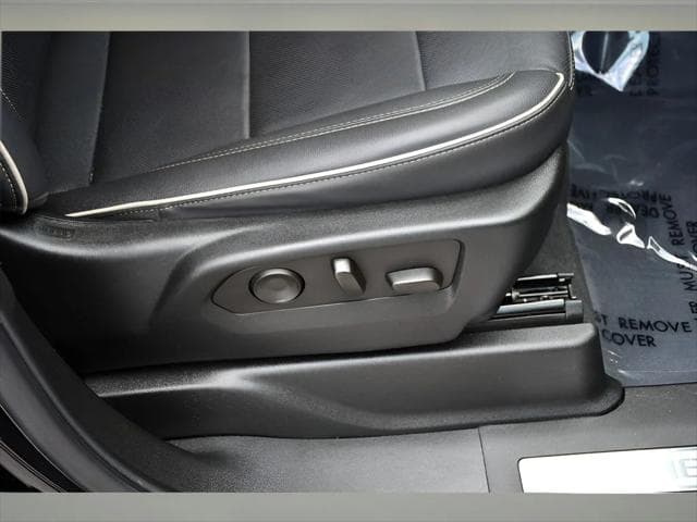 2023 Chevrolet Tahoe SUV in Black thumbnail 32