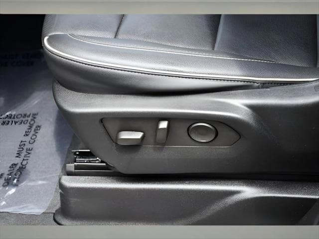 2023 Chevrolet Tahoe SUV in Black thumbnail 34