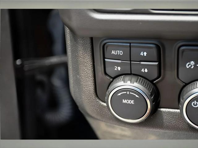 2023 Chevrolet Tahoe SUV in Black thumbnail 35