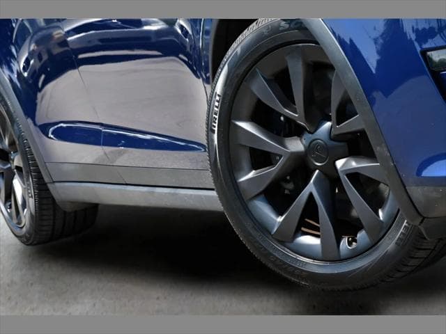 2023 Tesla Model X SUV in Deep Blue Metallic thumbnail 11