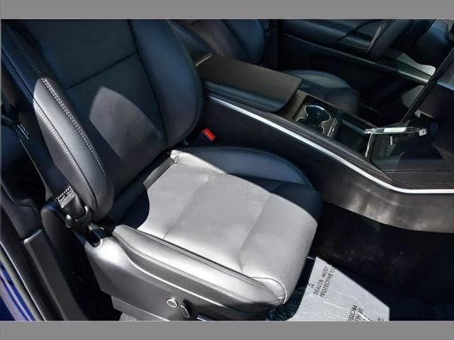 2023 Tesla Model X SUV in Deep Blue Metallic thumbnail 17