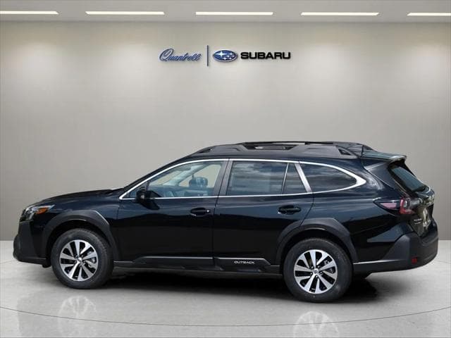 2025 Subaru Outback SUV in Crystal Black Silica thumbnail 7