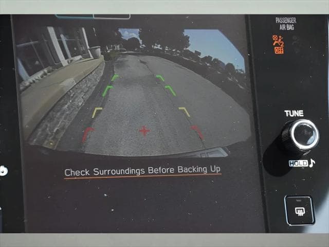 2025 Subaru Outback SUV in Crystal Black Silica thumbnail 19