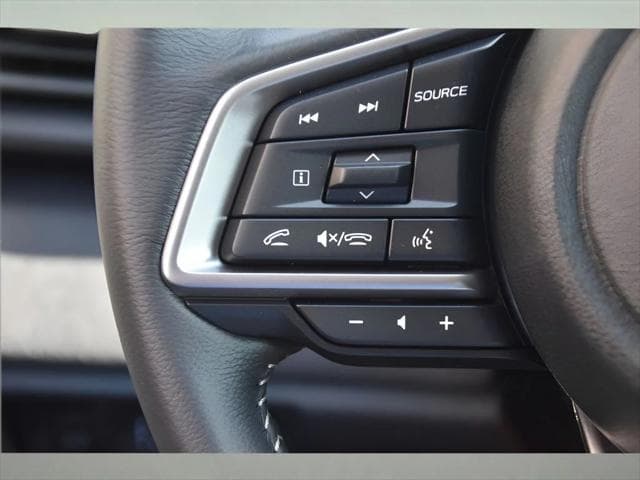 2025 Subaru Outback SUV in Crystal Black Silica thumbnail 25