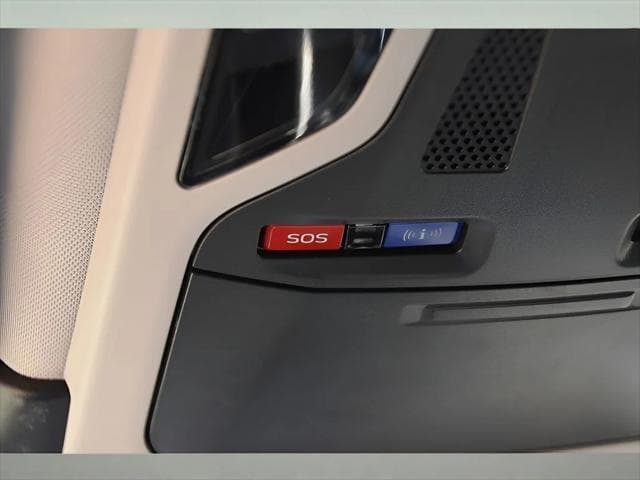 2025 Subaru Outback SUV in Crystal Black Silica thumbnail 29