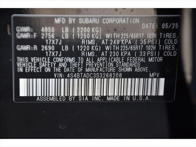 2025 Subaru Outback SUV in Crystal Black Silica thumbnail 32