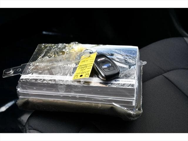 2026 Subaru Crosstrek SUV in Ice Silver Metallic thumbnail 37
