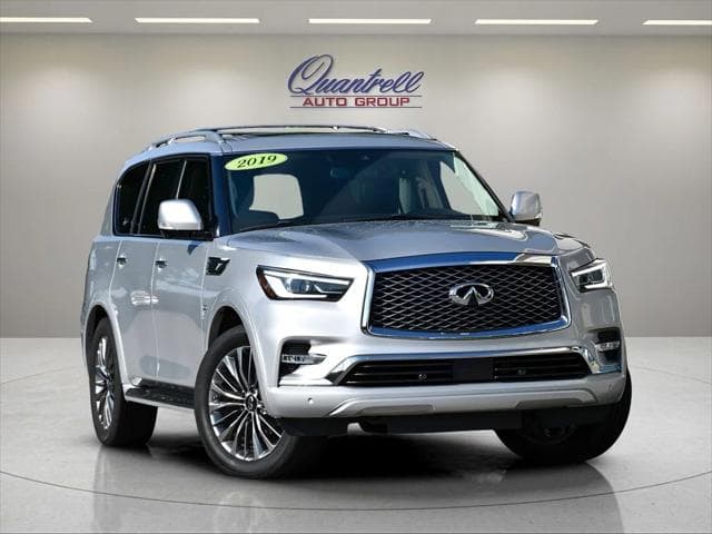 2019 INFINITI QX80 in Liquid Platinum