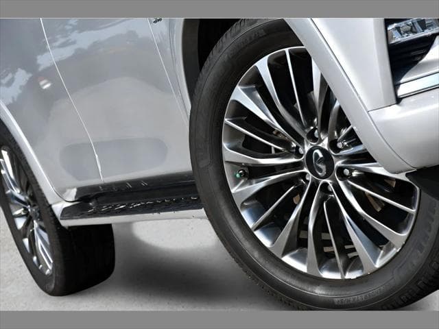 2019 INFINITI QX80 SUV in Liquid Platinum thumbnail 11