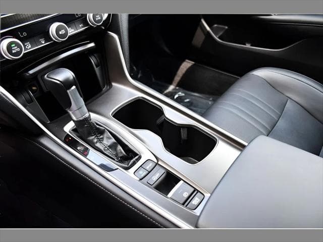 2022 Honda Accord Sedan in Still Night Pearl thumbnail 35