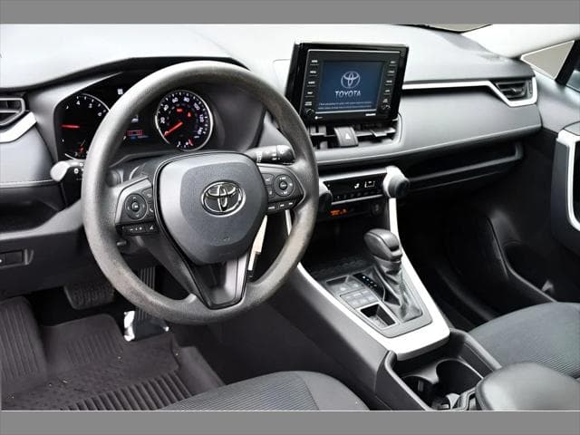 2021 Toyota RAV4 SUV in Magnetic Gray Metallic thumbnail 13