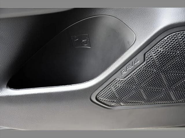 2021 Toyota RAV4 SUV in Magnetic Gray Metallic thumbnail 18