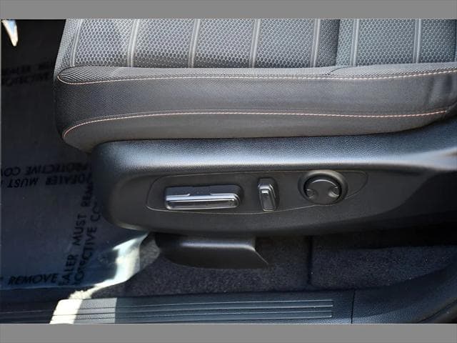 2024 Honda CR-V Hybrid SUV in Crystal Black Pearl thumbnail 32