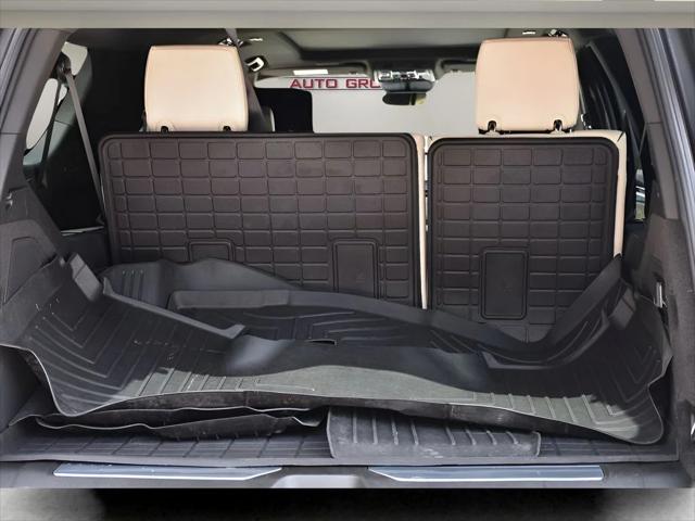 2025 Cadillac Escalade ESV SUV in Crystal White Tricoat thumbnail 24