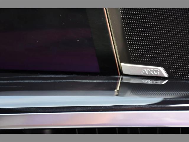 2025 Cadillac Escalade ESV SUV in Crystal White Tricoat thumbnail 33