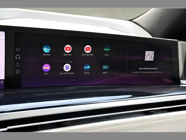 2025 Cadillac Escalade ESV SUV in Crystal White Tricoat - Image 40