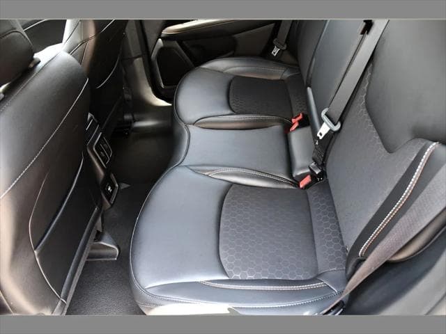 2020 Jeep Compass SUV in Olive Green Pearlcoat thumbnail 17