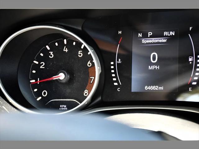 2020 Jeep Compass SUV in Olive Green Pearlcoat thumbnail 20