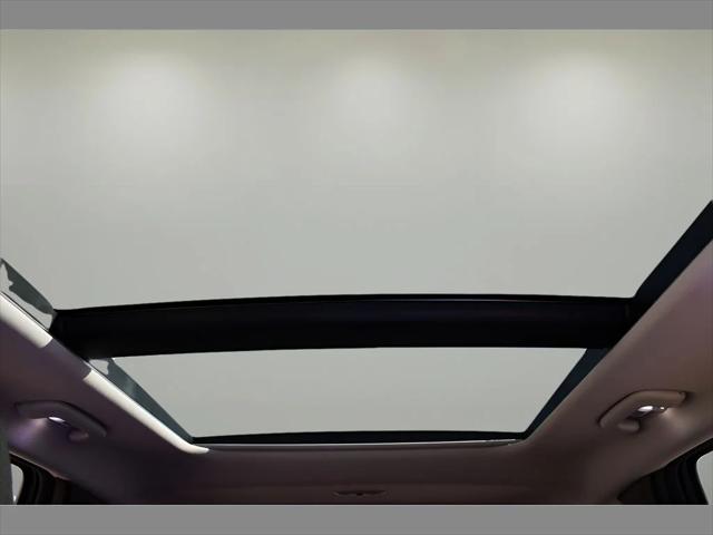 2022 Hyundai Tucson Hybrid SUV in Shimmering Silver thumbnail 15