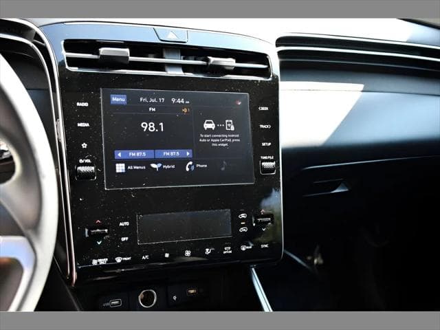 2022 Hyundai Tucson Hybrid SUV in Shimmering Silver thumbnail 20