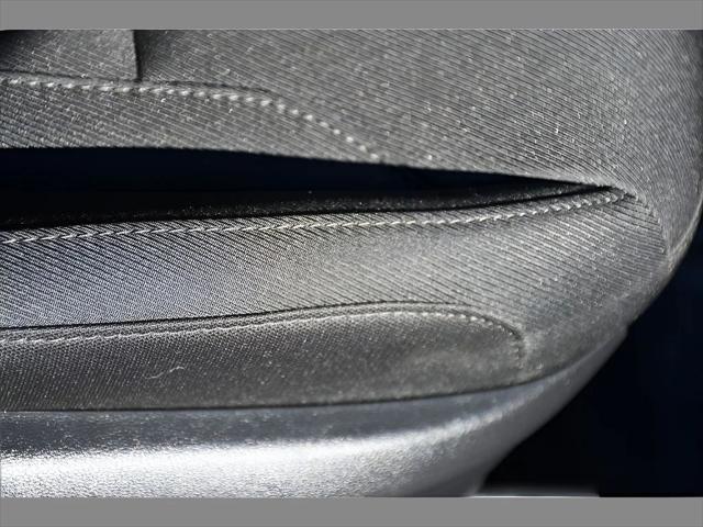 2022 Hyundai Tucson Hybrid SUV in Shimmering Silver thumbnail 32