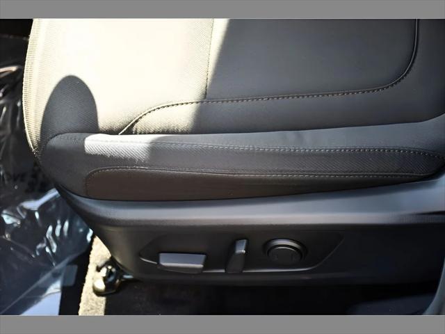2022 Hyundai Tucson Hybrid SUV in Shimmering Silver thumbnail 33