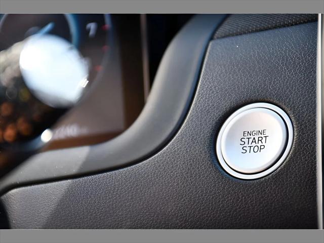 2022 Hyundai Tucson Hybrid SUV in Shimmering Silver thumbnail 35