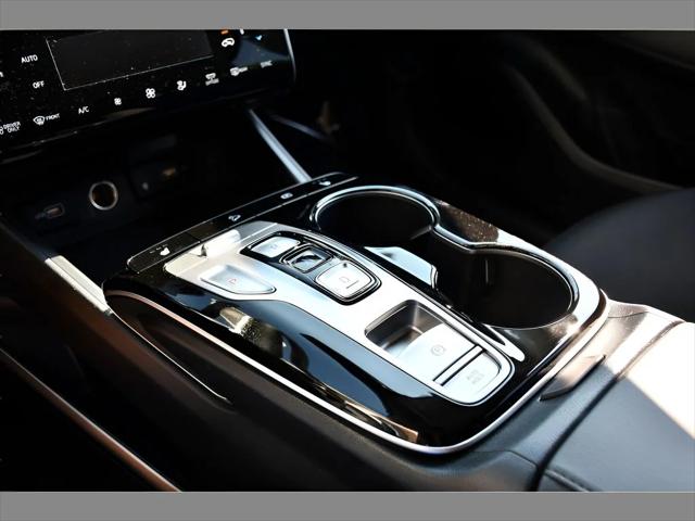2022 Hyundai Tucson Hybrid SUV in Shimmering Silver thumbnail 36