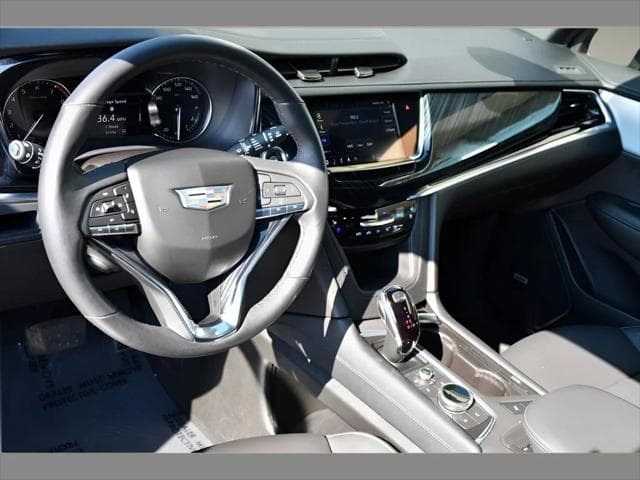 2024 Cadillac XT6 SUV in Argent Silver Metallic thumbnail 13