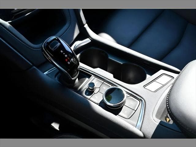 2024 Cadillac XT6 SUV in Argent Silver Metallic thumbnail 38