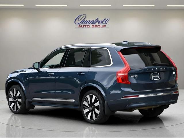2024 Volvo XC90 Recharge Plug-In Hybrid SUV in Denim Blue Metallic thumbnail 6
