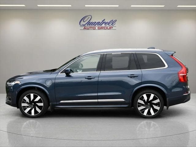 2024 Volvo XC90 Recharge Plug-In Hybrid SUV in Denim Blue Metallic thumbnail 7
