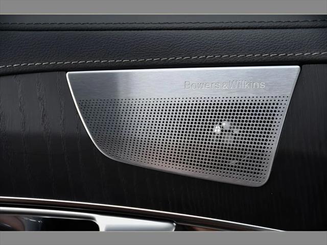 2024 Volvo XC90 Recharge Plug-In Hybrid SUV in Denim Blue Metallic thumbnail 18