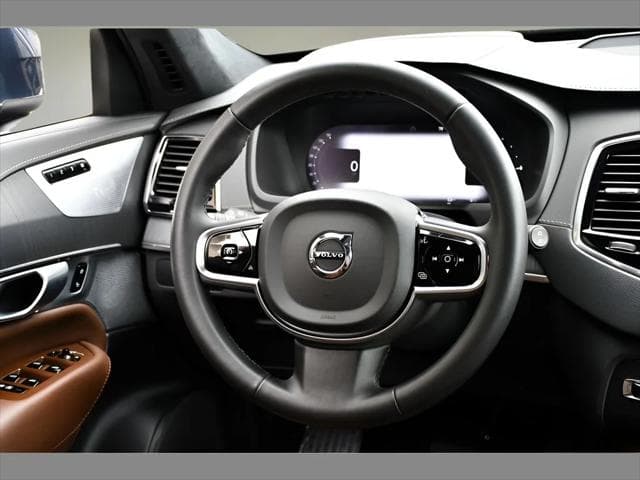 2024 Volvo XC90 Recharge Plug-In Hybrid SUV in Denim Blue Metallic thumbnail 19