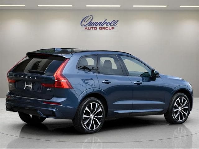 2024 Volvo XC60 SUV in Denim Blue Metallic thumbnail 4
