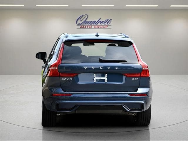 2024 Volvo XC60 SUV in Denim Blue Metallic thumbnail 5