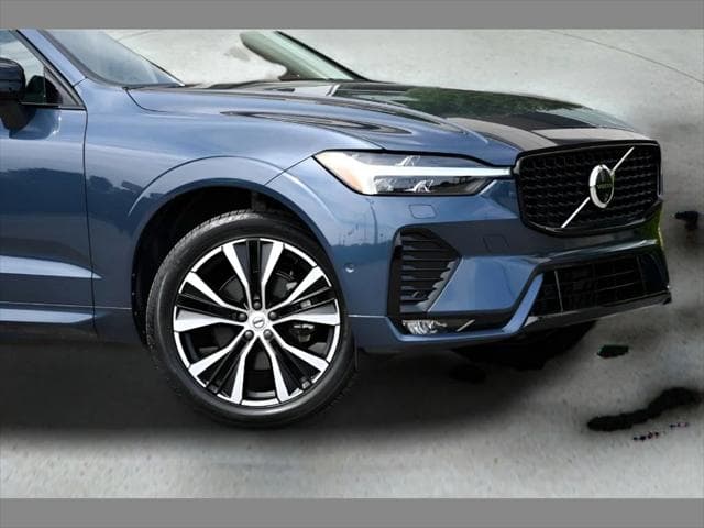2024 Volvo XC60 SUV in Denim Blue Metallic thumbnail 10