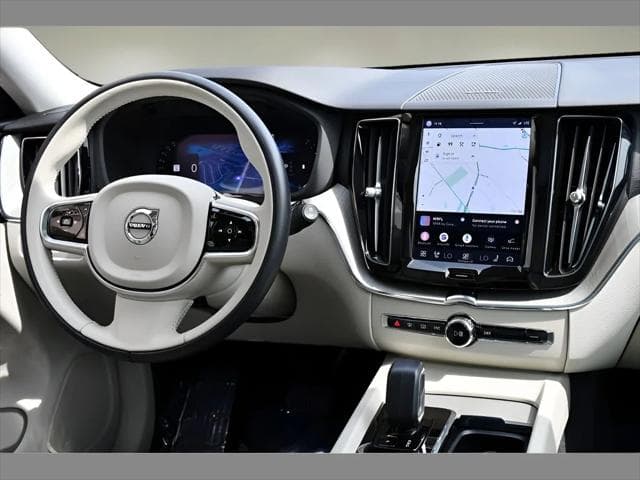 2024 Volvo XC60 SUV in Denim Blue Metallic thumbnail 18