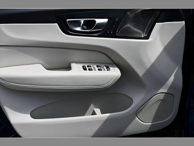 2024 Volvo XC60 SUV in Denim Blue Metallic thumbnail 27